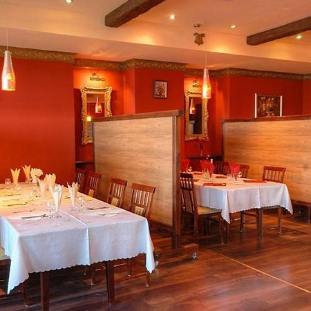 卡特里娜公寓式酒店 Ostrzeszów 外观 照片
