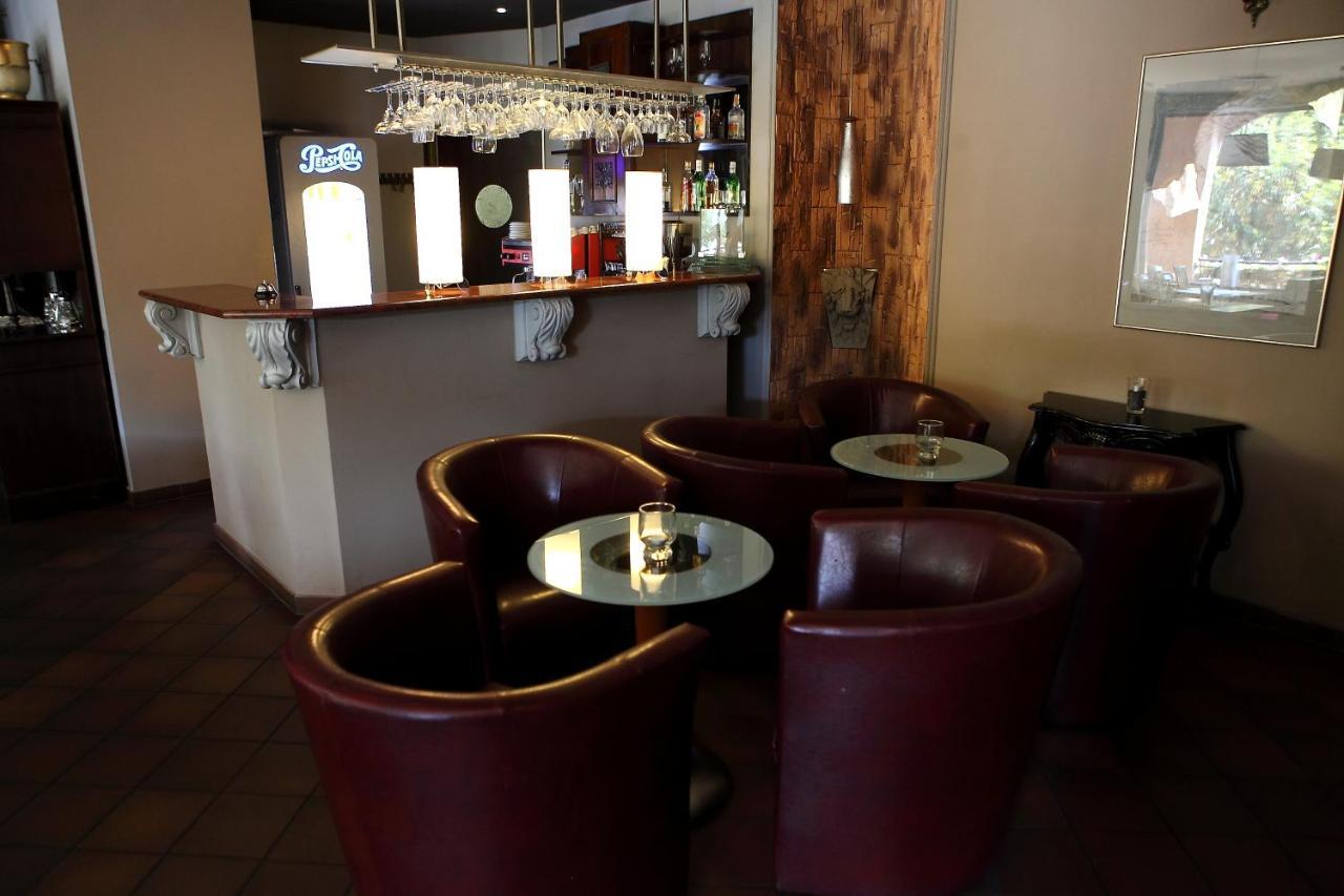 卡特里娜公寓式酒店 Ostrzeszów 外观 照片
